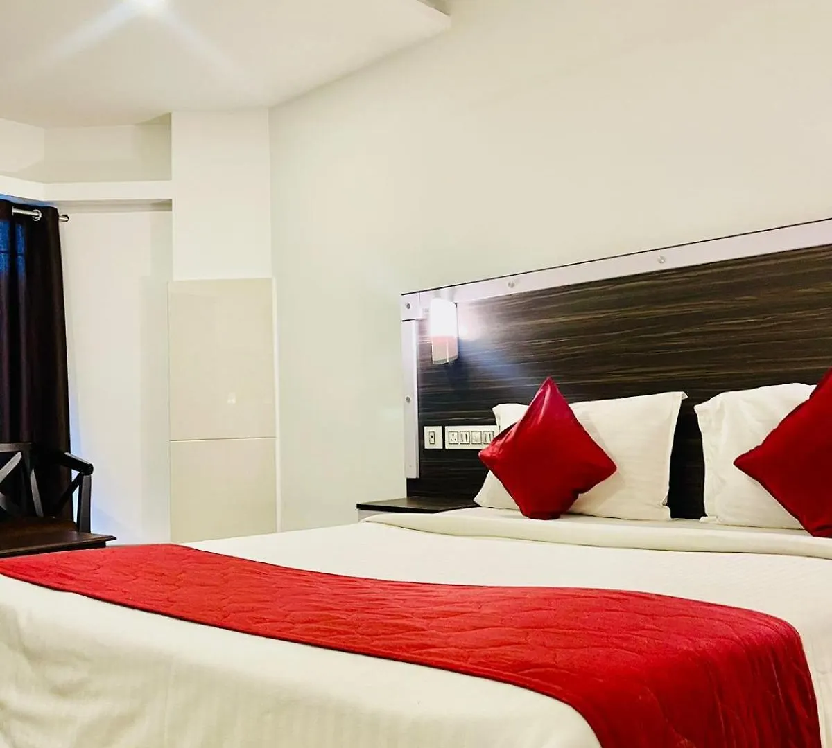 Skylark Holidays Munnar Otel